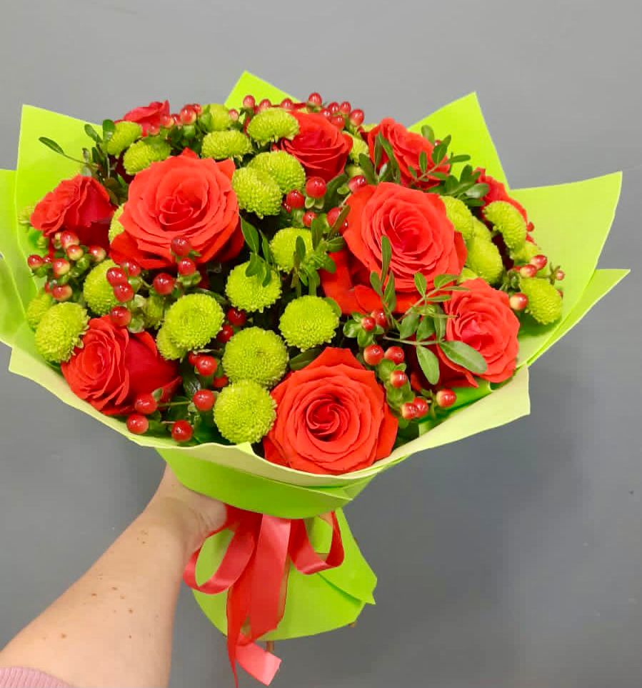 Букет цветов из: Хризантемы и Розы в Марковский