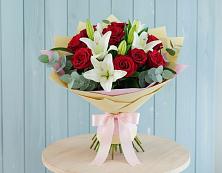 Букет цветов из:  Лилии и Розы в Марковский