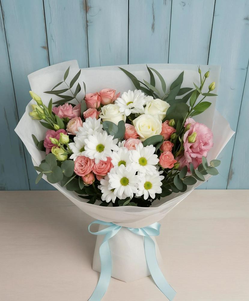 Букет цветов из: Розы, Лизиантусы и Хризантемы в Марковский