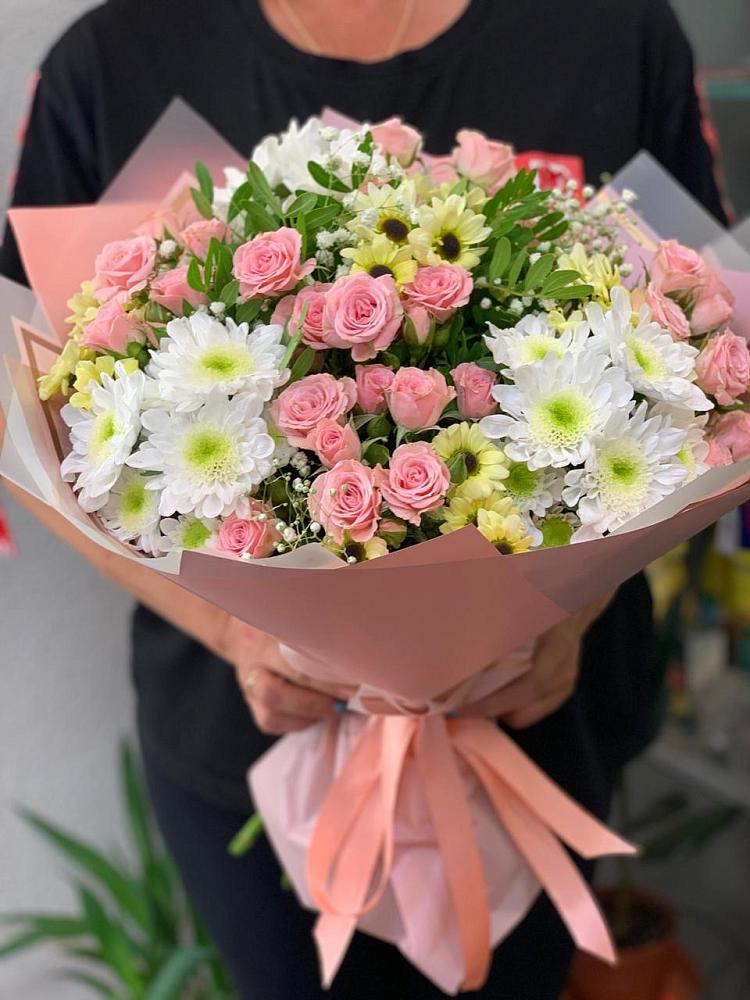 Букет цветов из: Розы и Хризантемы в Марковский