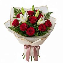 Букет цветов из:  Лилии и Розы в Марковский