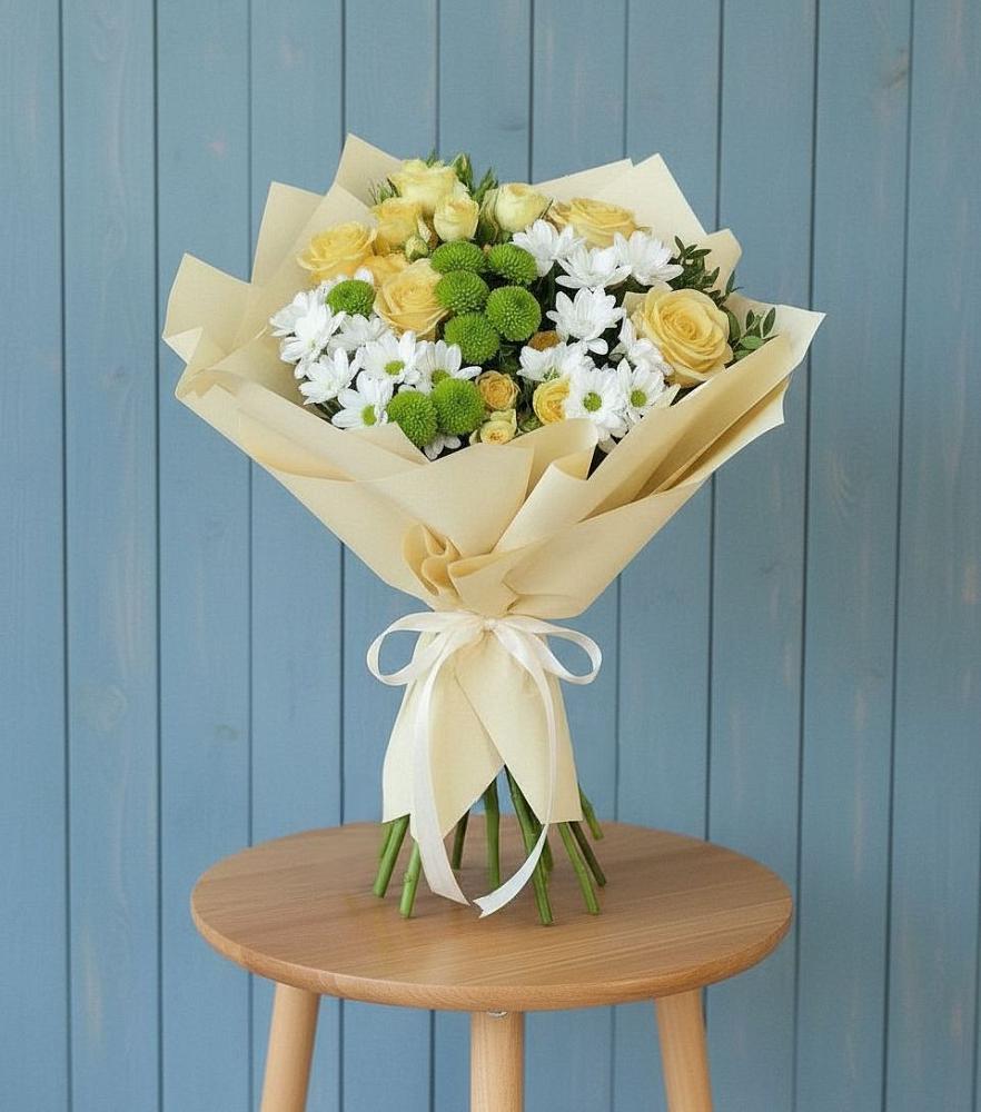 Букет цветов из: Хризантемы и Розы в Марковский