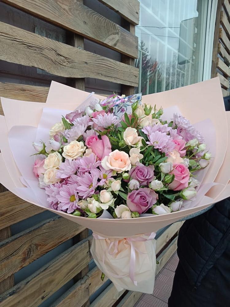 Букет цветов из: Розы и Хризантемы в Марковский