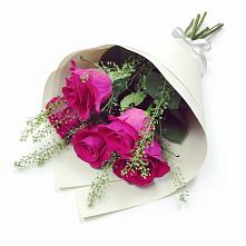 Букет цветов из:  Розы в Марковский