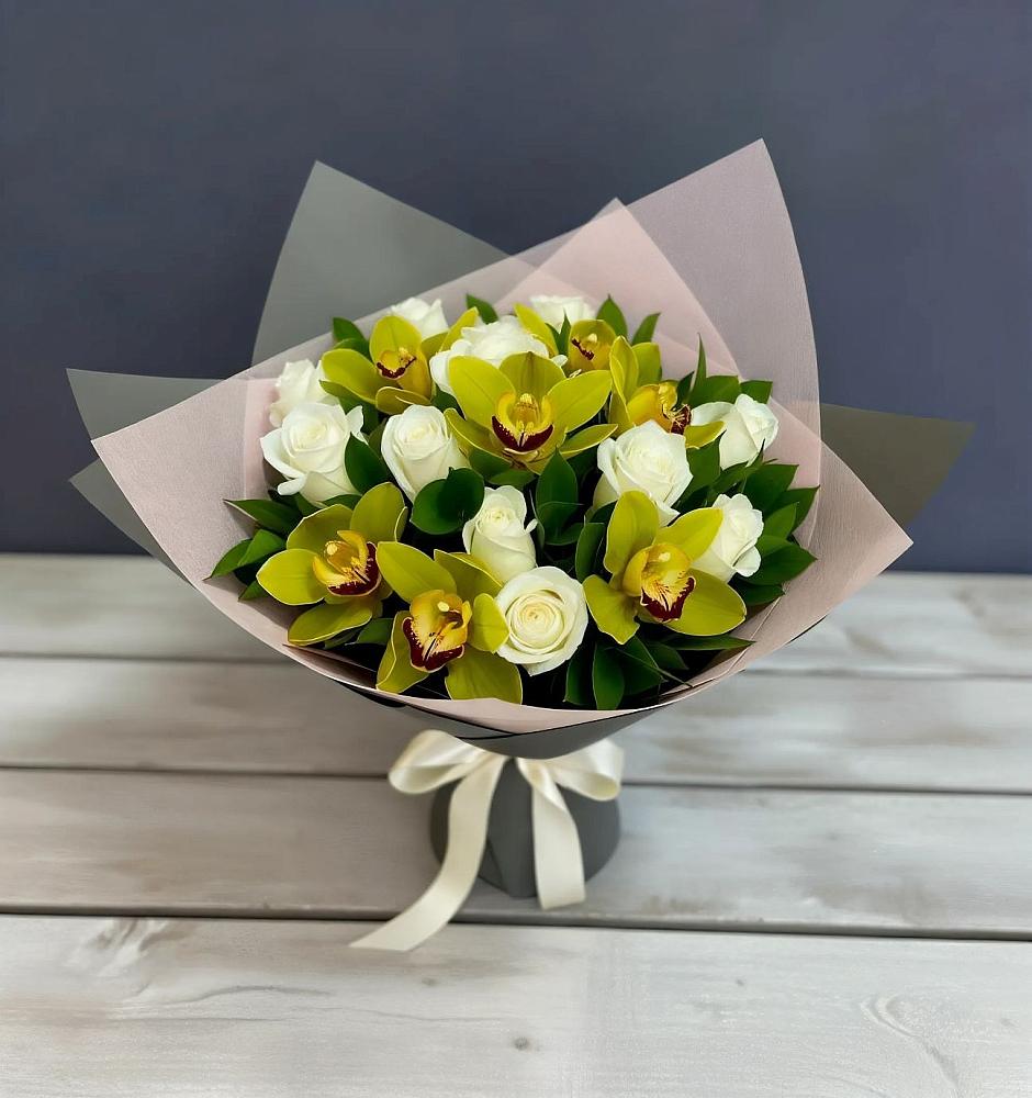 Букет цветов из: Орхидеи и Розы в Марковский