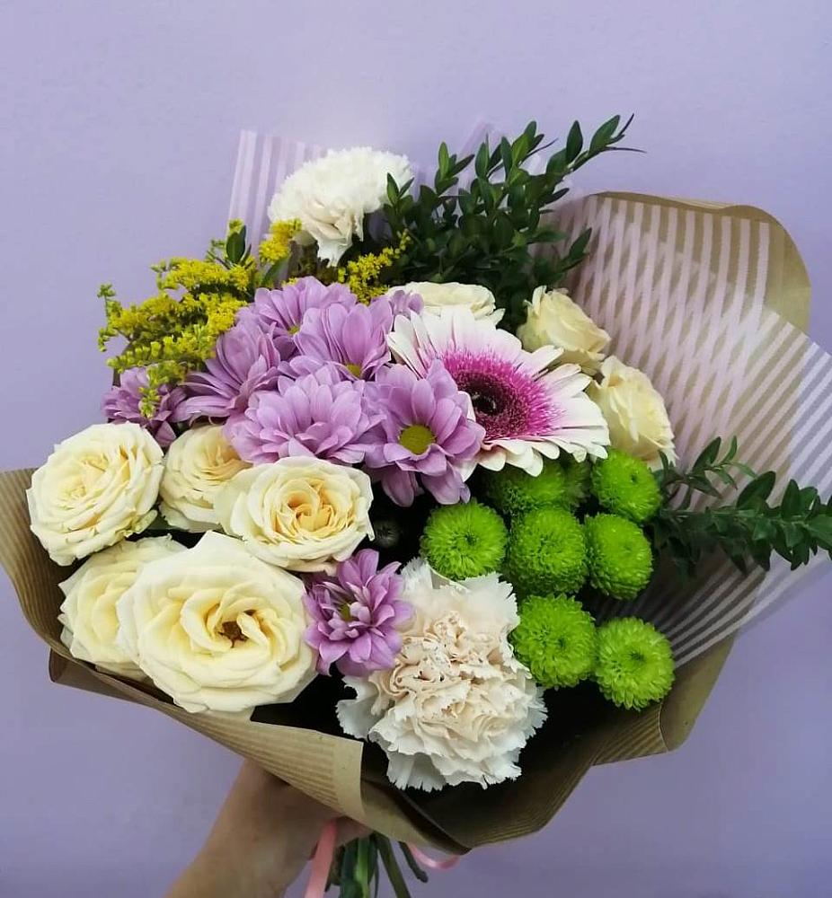 Букет цветов из: Хризантемы, Розы, Гвоздики и Герберы в Марковский