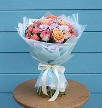 Букет цветов из:  Хризантемы и Розы в Марковский