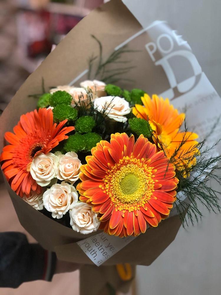 Букет цветов из: Герберы, Хризантемы и Розы в Марковский